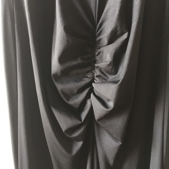 Black&Gold Sheer Low-V Backless Evening/Prom Gown - Picture 7 of 8